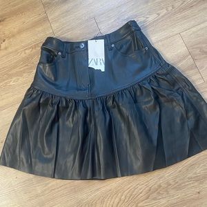 Faux leather Zara skirt